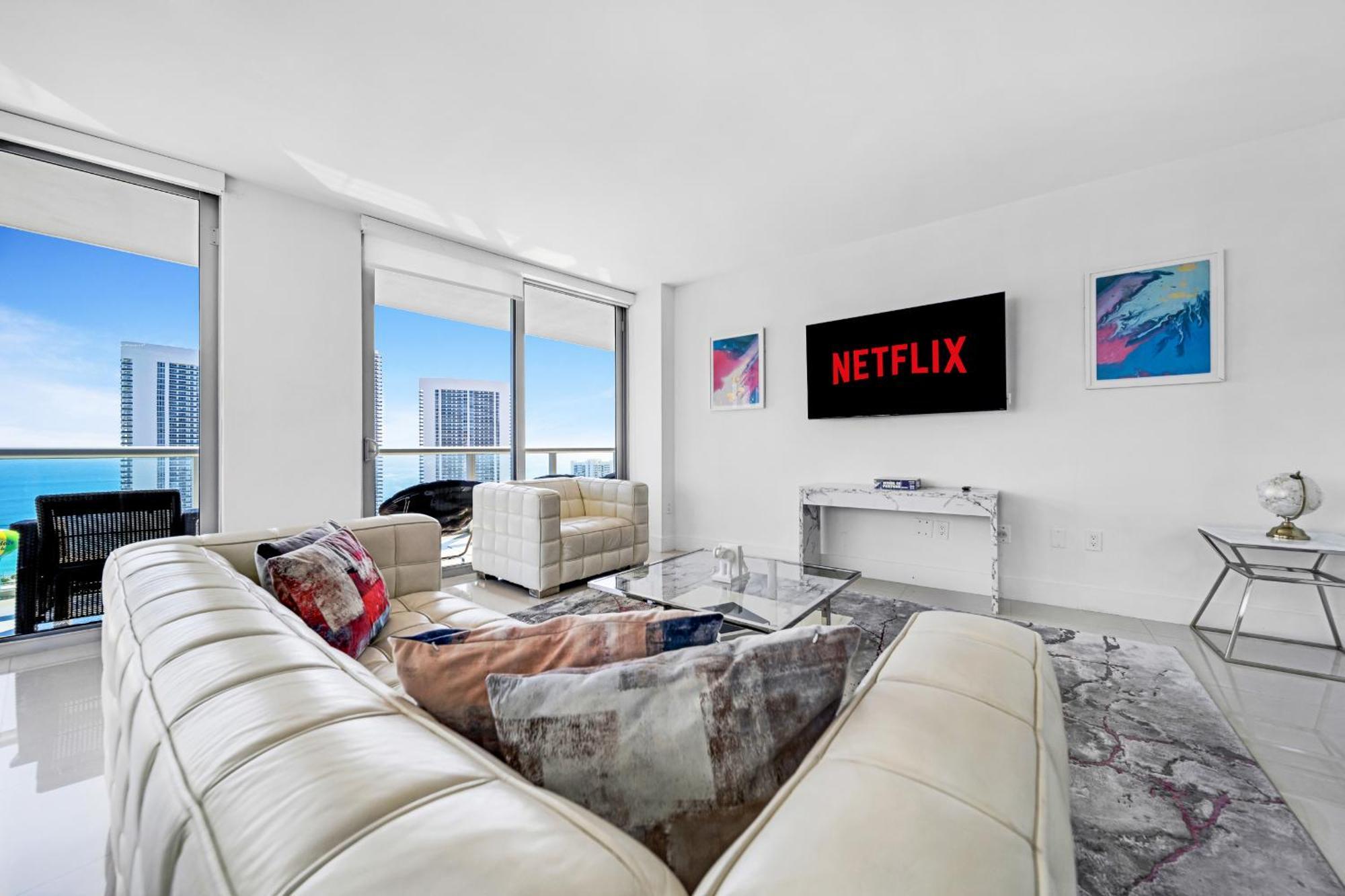 Resort-Style Living With Direct Ocean Views - 3Br Beauty Hallandale Beach Kültér fotó