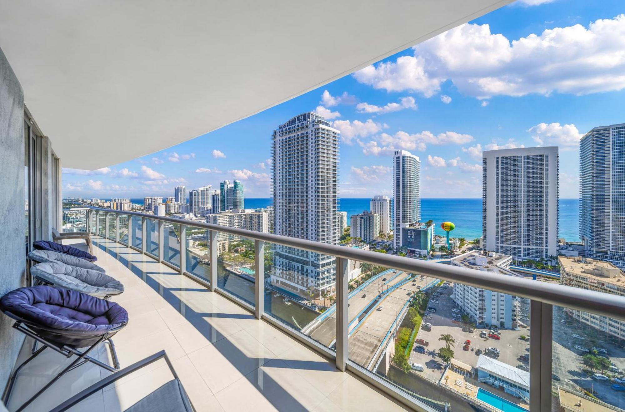 Resort-Style Living With Direct Ocean Views - 3Br Beauty Hallandale Beach Kültér fotó