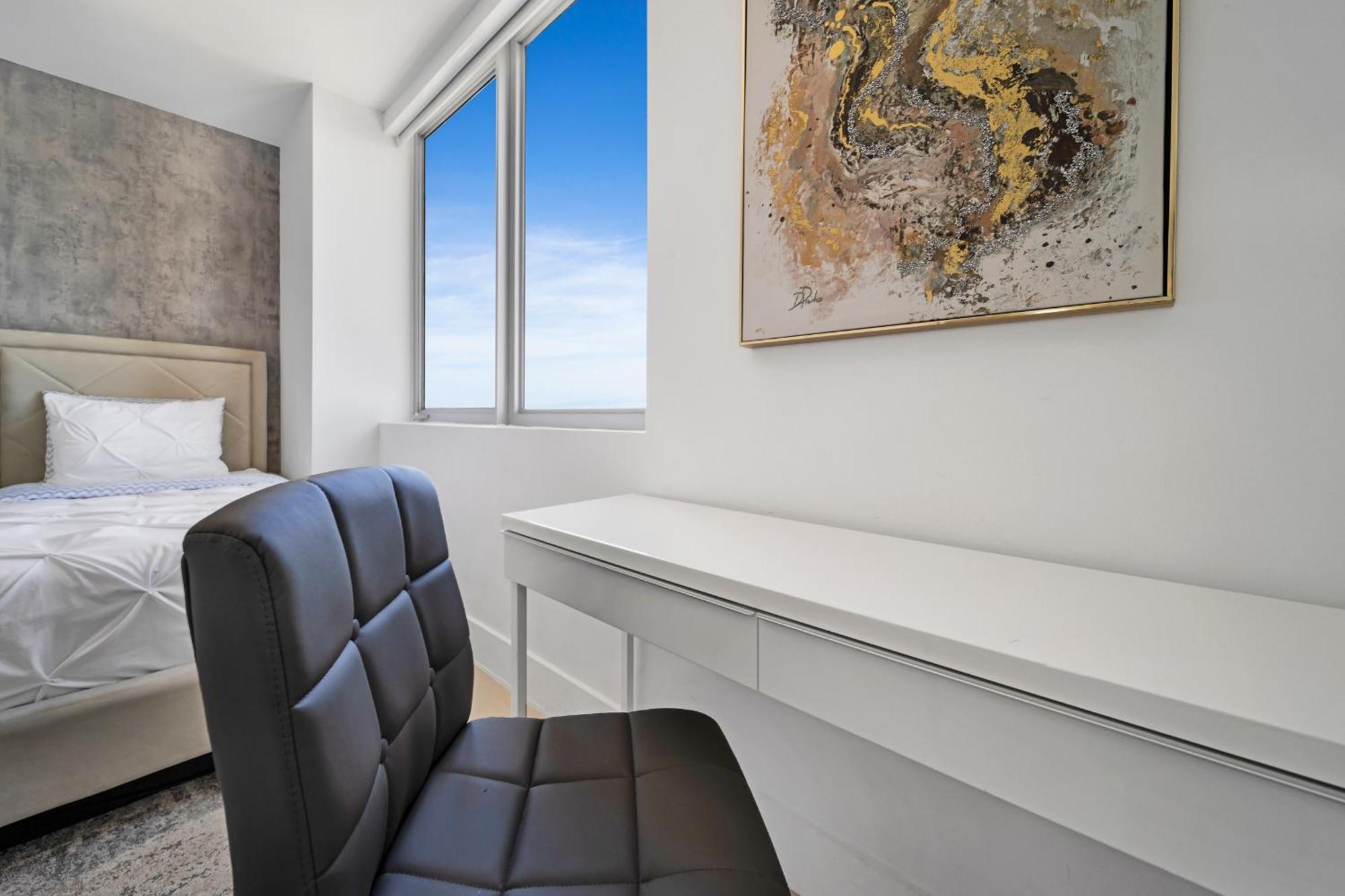 Resort-Style Living With Direct Ocean Views - 3Br Beauty Hallandale Beach Kültér fotó