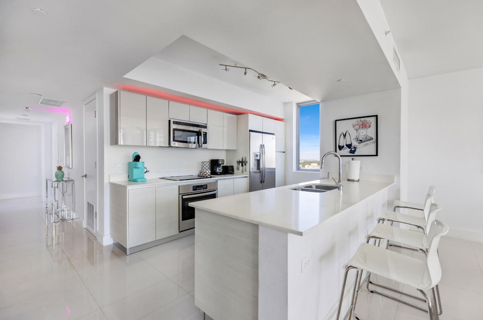 Resort-Style Living With Direct Ocean Views - 3Br Beauty Hallandale Beach Kültér fotó