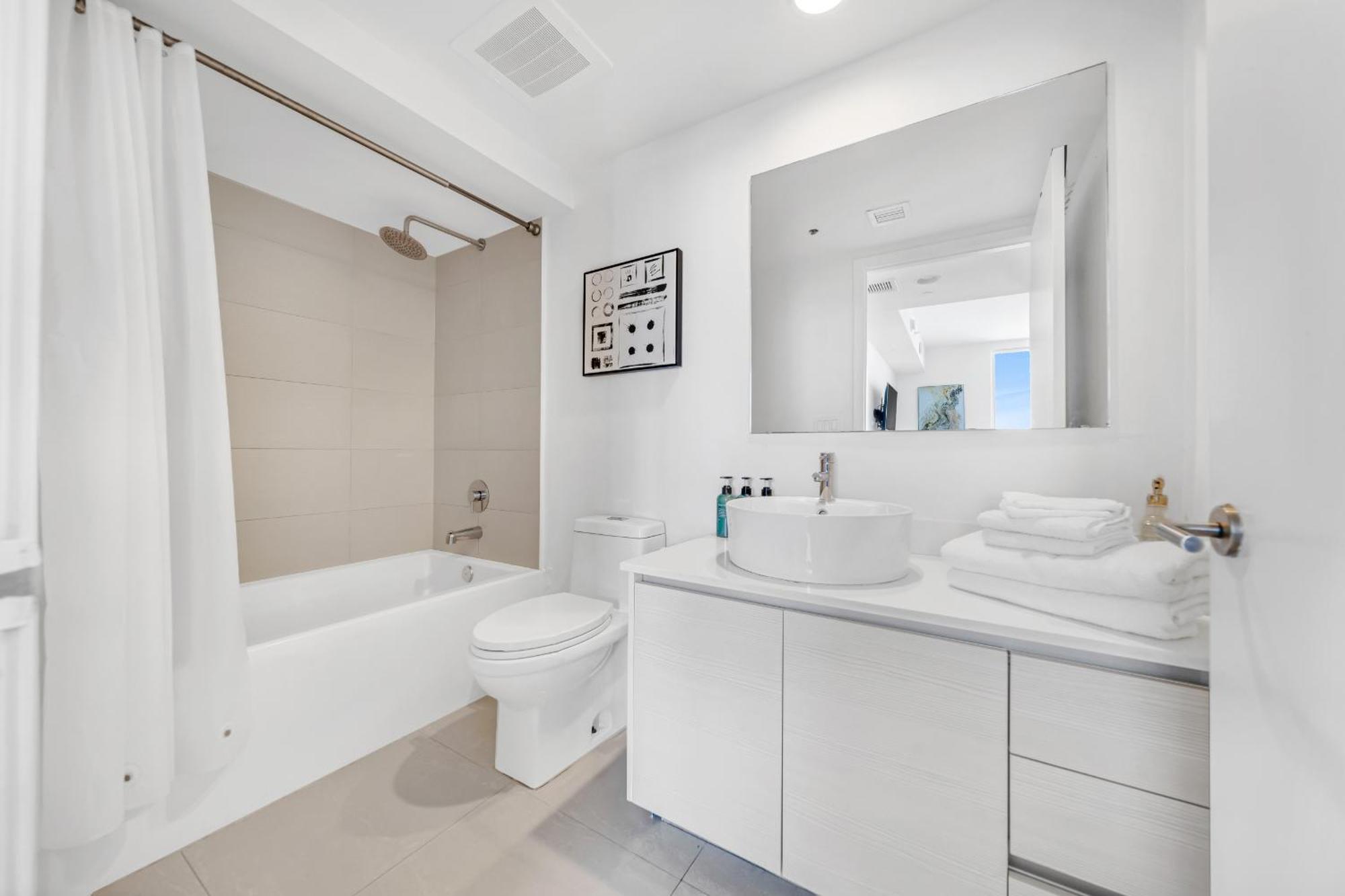 Resort-Style Living With Direct Ocean Views - 3Br Beauty Hallandale Beach Kültér fotó